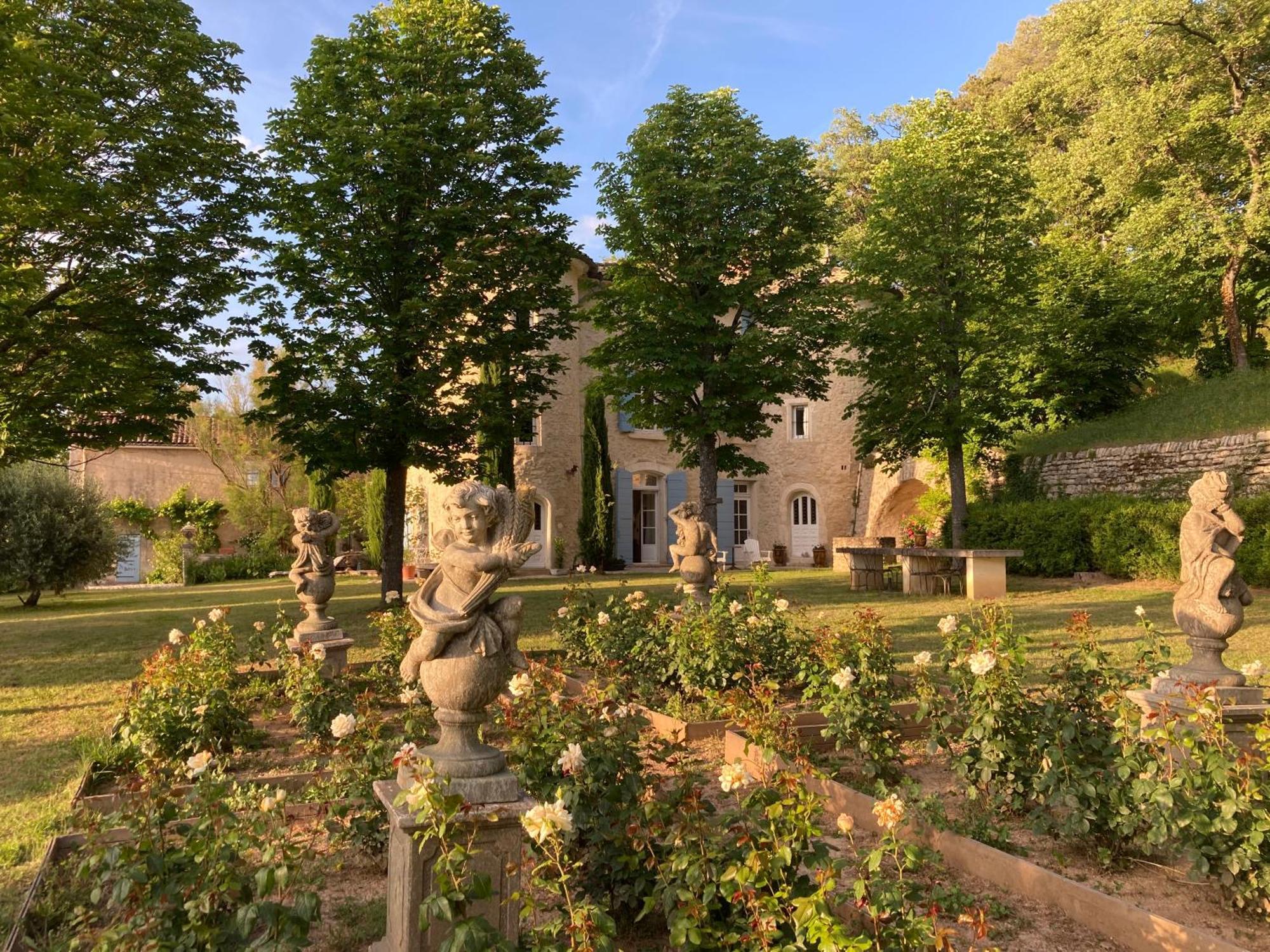 Chateau De Peyrolles Apt Exterior foto